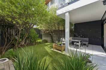 G02/8B Lake Pupuke Drive, Takapuna