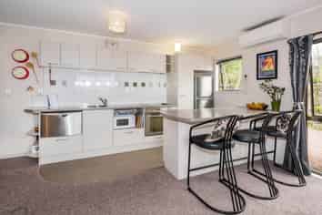 2/681 Beach Road, Rothesay Bay