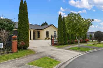 25 Stan Heather Drive, Glenview