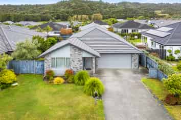 20 Sir Lincoln Drive, Kumeu