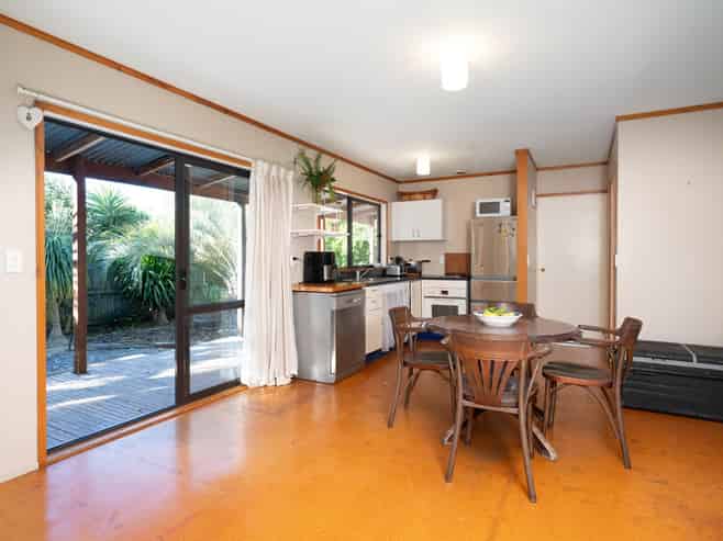 28 Cedar Road, Te Awanga