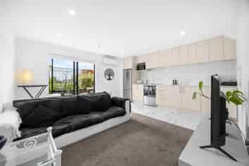 10/79 Taikata Road, Te Atatu Peninsula