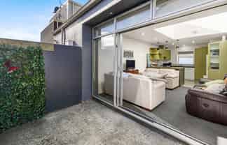 32B Elizabeth Street, Victoria