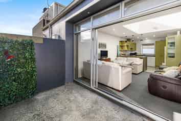 32B Elizabeth Street, Victoria