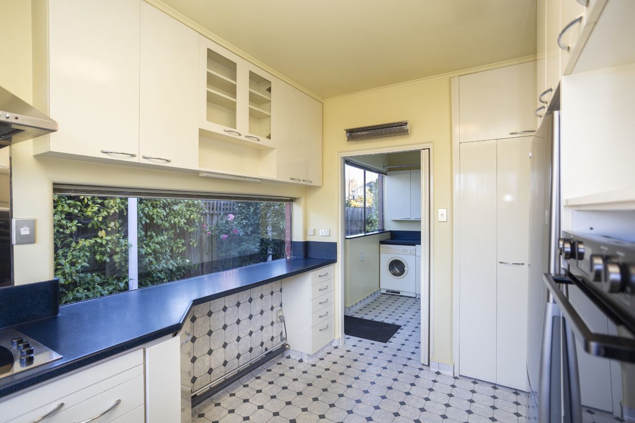 SHORT TERM ACCOMMODATION! - Altro