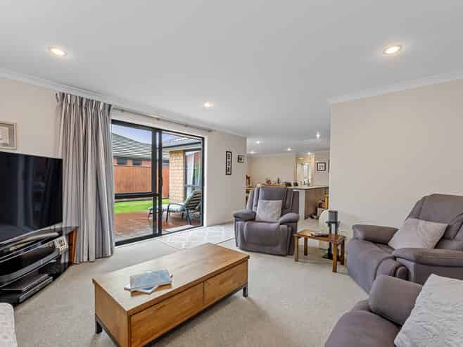 4 Korari Grove, Redwoodtown