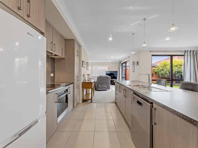 4 Korari Grove, Redwoodtown