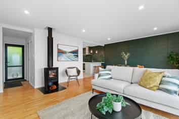 16B Nagpur Terrace, Broadmeadows