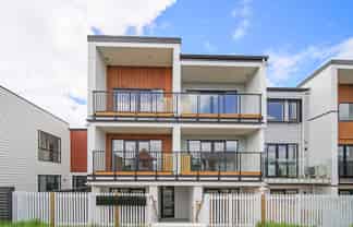 102/189 Clark Road, Hobsonville
