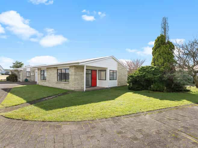 2/12 Buchanan Street, Matamata