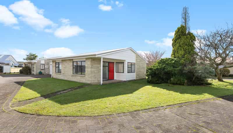 2/12 Buchanan Street, Matamata