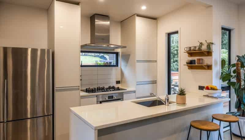 36 Ocean Road, Surfdale