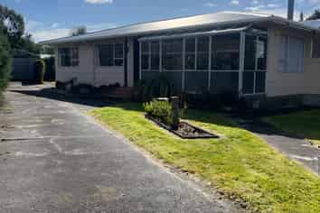 9 William Benton Street, Featherston