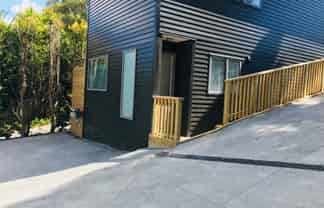 8B Paris Place, Birkenhead