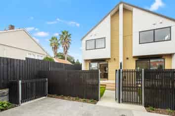 11A Range View Road, Mount Albert