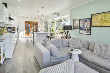 705 Massey Street, Akina