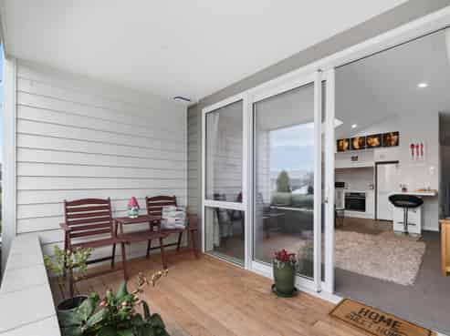 110c/30 Bob Robertson Drive, Woodend