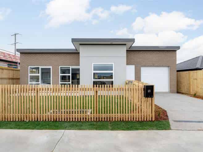 69 Waruhia Crescent, Rototuna North