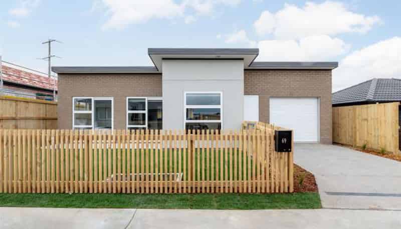 69 Waruhia Crescent, Rototuna North