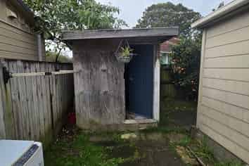 16 Clarkson Crescent, Otara