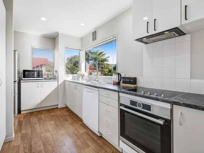 69 Donald Street, Stanmore Bay