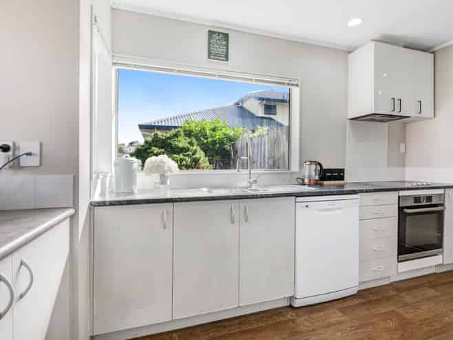 69 Donald Street, Stanmore Bay