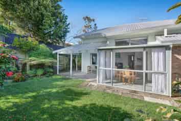 69 Donald Street, Stanmore Bay