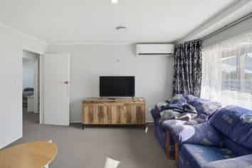 2/1101 Cunningham Crescent, Mayfair