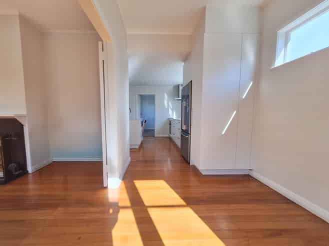 24 Hazel Ave, Mount Roskill