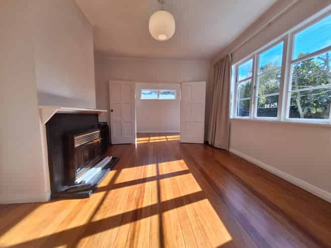 24 Hazel Ave, Mount Roskill