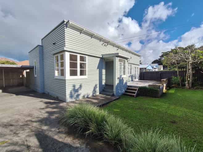 24 Hazel Ave, Mount Roskill
