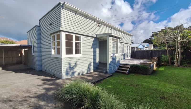 24 Hazel Ave, Mount Roskill