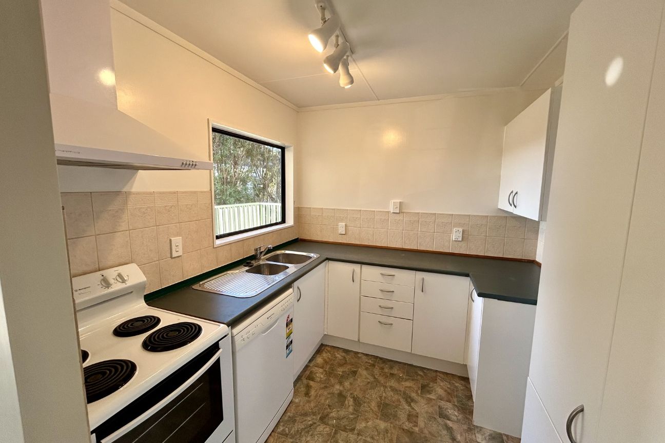 PARAPARAUMU BEACH - FOUR BEDROOMS – pohled 2
