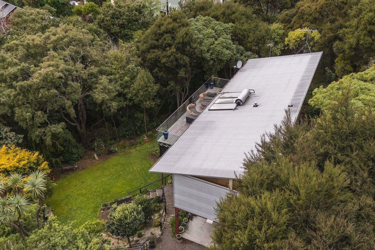 Superb, sheltered location, bush & harbour view. - Vista 5