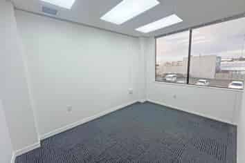 FUNCTIONAL PENROSE OFFICE
