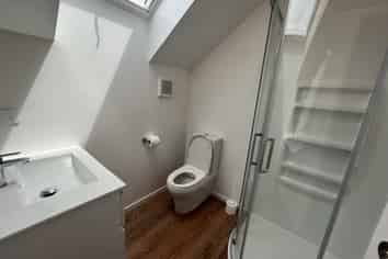 1/23 Hills Road, Edgeware