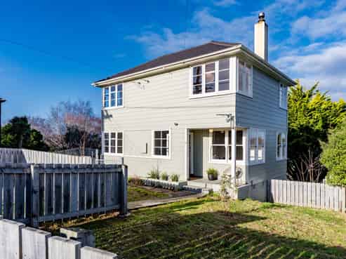 16 Allenby Avenue, Liberton