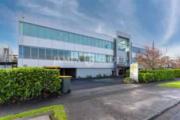 Prime Office Space + High exposure | 985sqm
