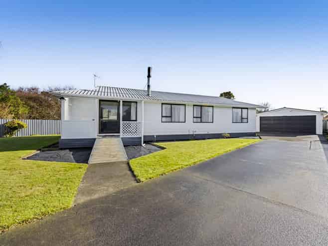 77 Patu-kukupa Street, Manaia