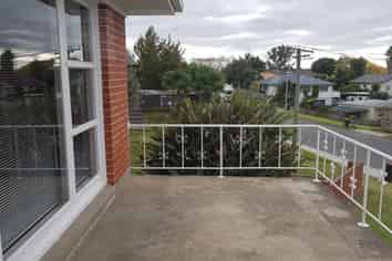 10 Kent St, Greerton