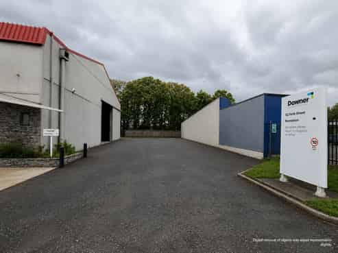 Modern workshop & office in high-traffic location