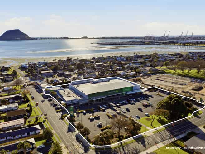 Woolworths Bureta Park - Long Secure Lease