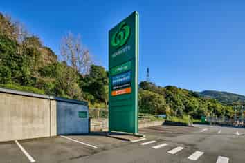 Woolworths Crofton Downs - Long Secure Lease
