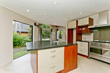 10 Widdison Place, Albany