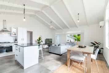 25 Ford Avenue, Kamo