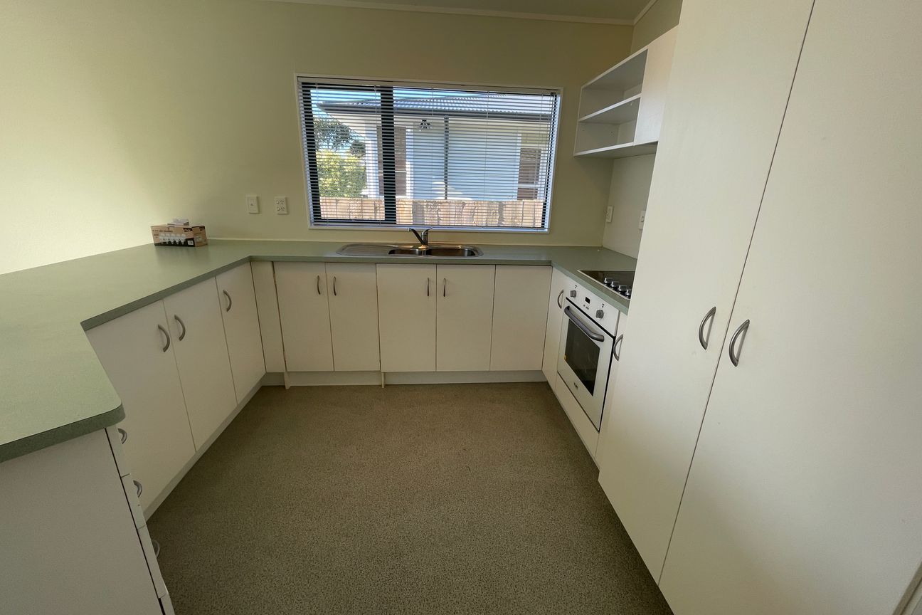 Private & Peaceful Living in the Heart of Ellerslie - Widok 5
