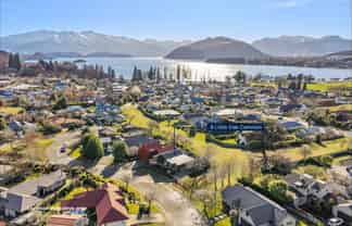 8 Little Oak Common, Wanaka