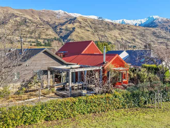 8 Little Oak Common, Wanaka