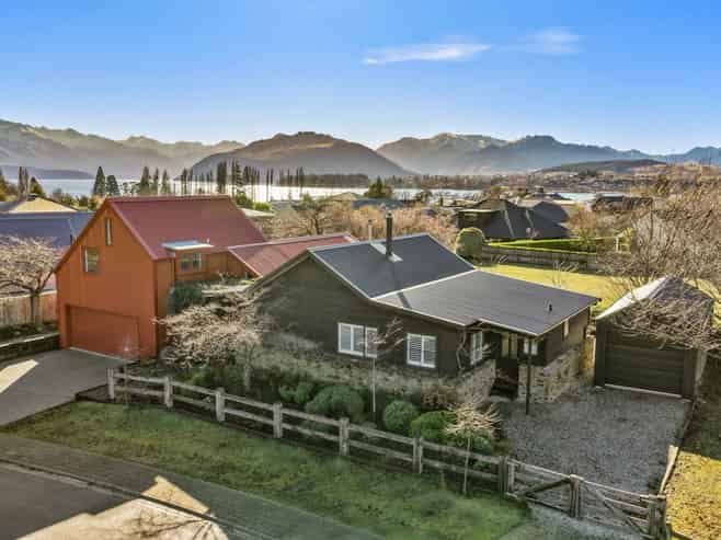 8 Little Oak Common, Wanaka