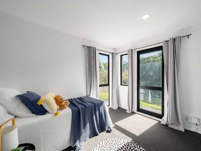 2/4 Puaha Street, Takapuwahia